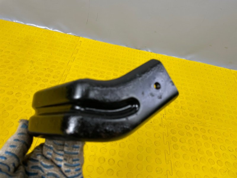 Кронштейн заднего бампера, 700 рублей, Москва