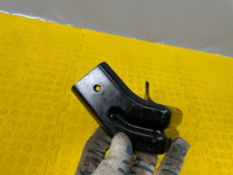 Кронштейн заднего бампера, 700 рублей, Москва