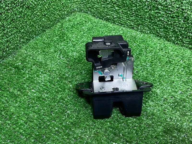 Замок багажника, 2500 рублей, Москва