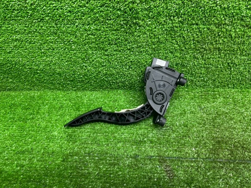 Педаль газа, 1500 рублей, Москва