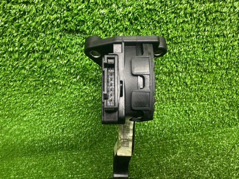 Педаль газа, 1500 рублей, Москва