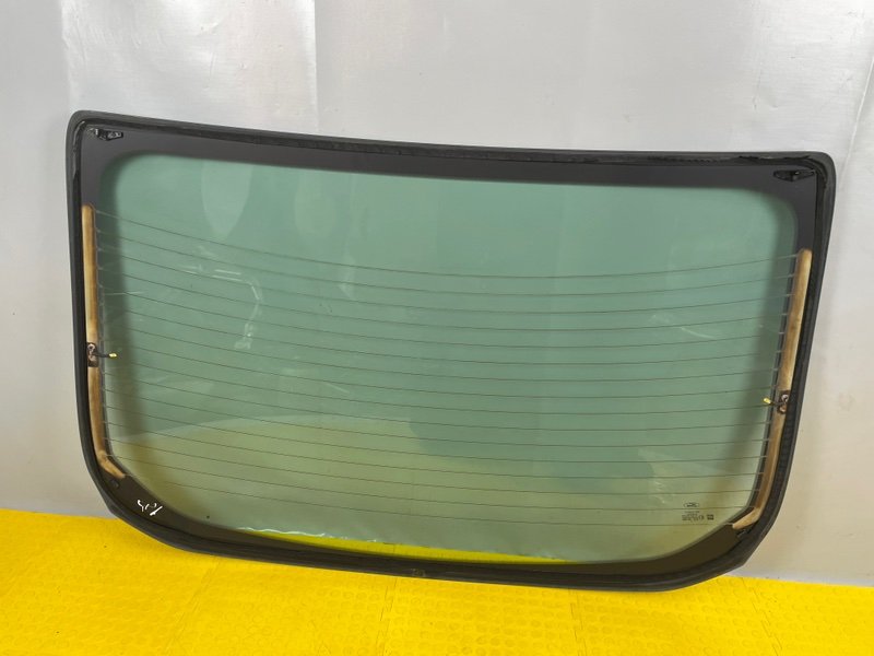 Стекло заднее, 3000 рублей, Москва