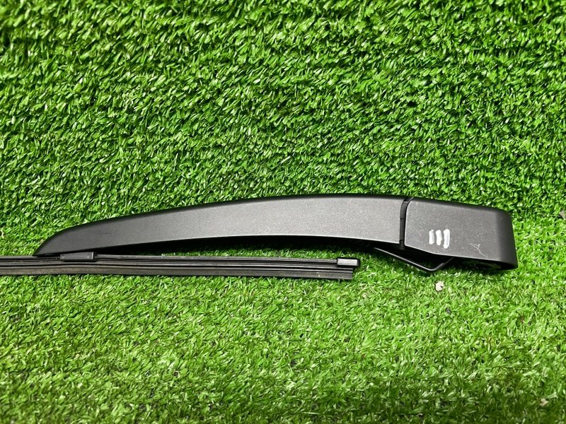 Поводок стеклоочистителя задний, 1500 рублей, Москва