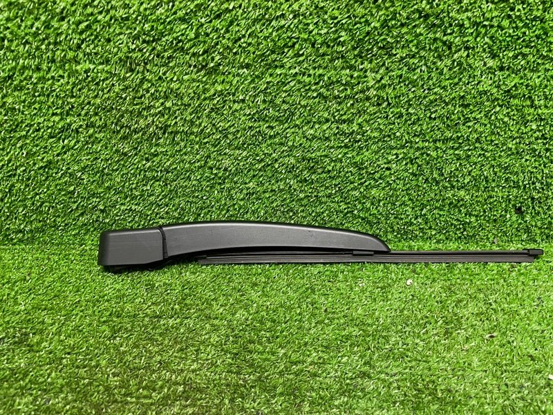 Поводок стеклоочистителя задний, 1500 рублей, Москва