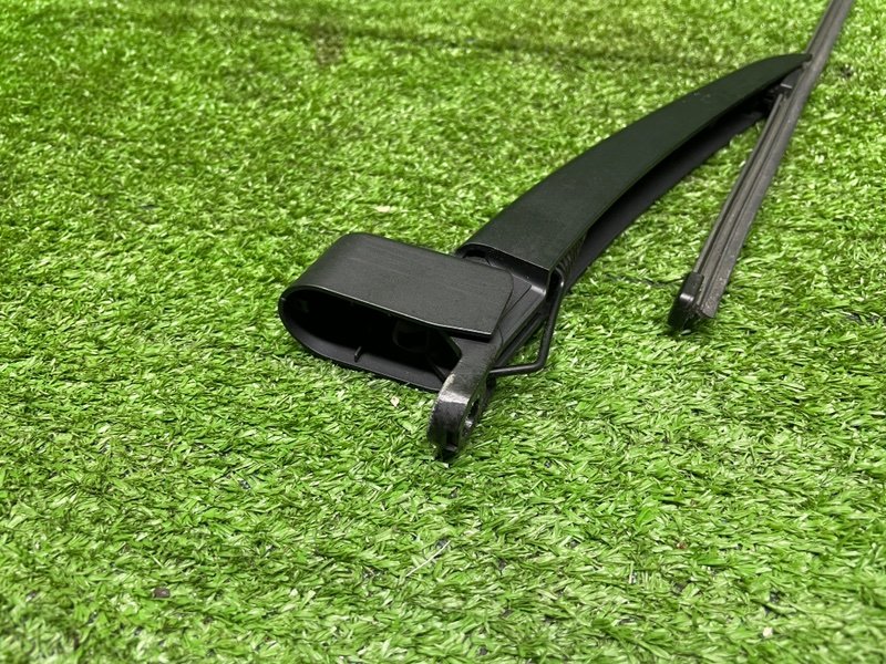 Поводок стеклоочистителя задний, 1500 рублей, Москва