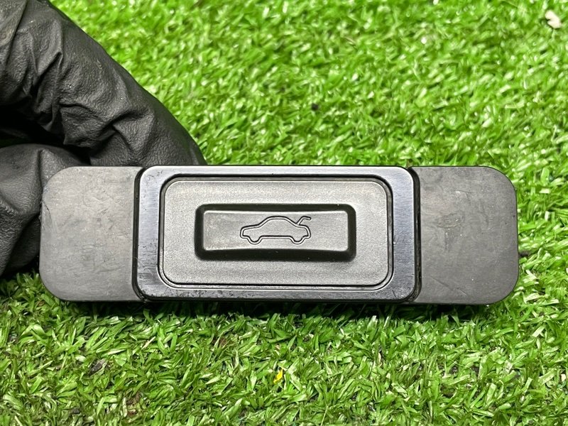 Кнопка открывания багажника, 2000 рублей, Москва