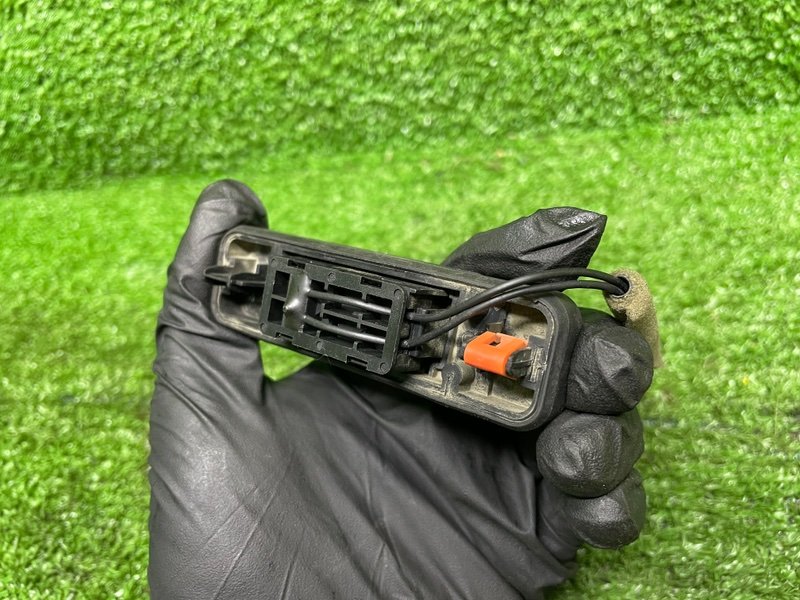 Кнопка открывания багажника, 2000 рублей, Москва