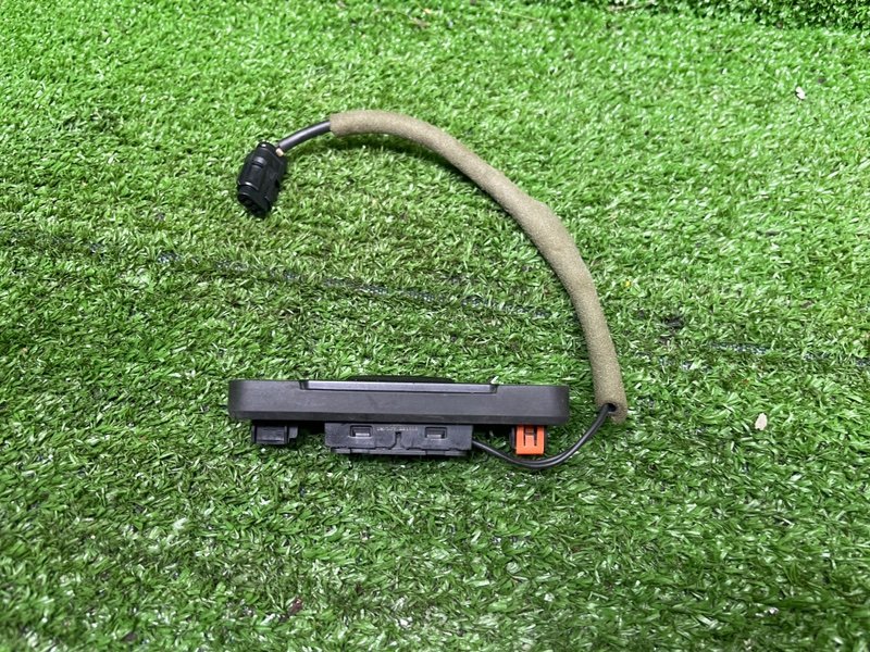 Кнопка открывания багажника, 2000 рублей, Москва