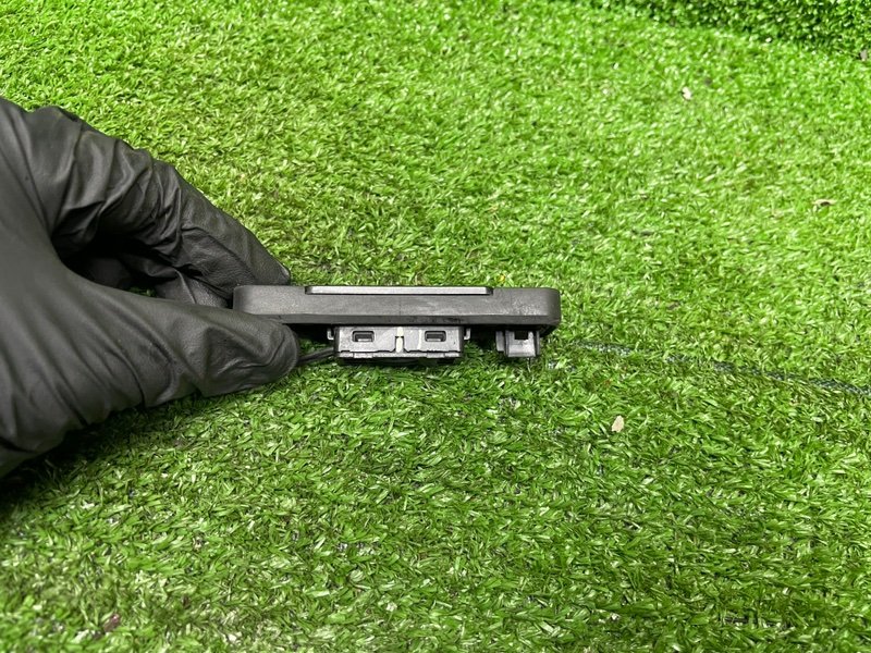 Кнопка открывания багажника, 2000 рублей, Москва