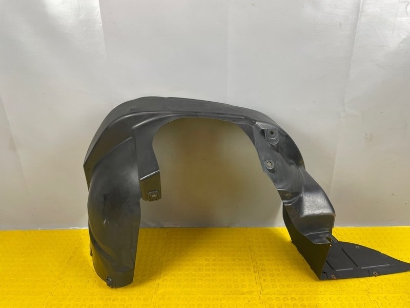 Подкрылок, 3000 рублей, Москва