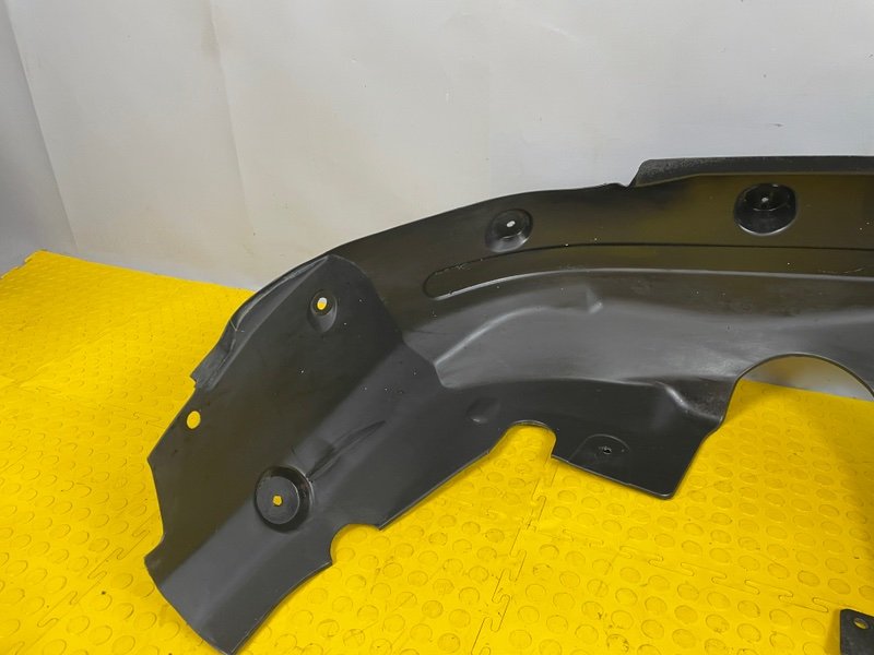 Подкрылок, 2500 рублей, Москва