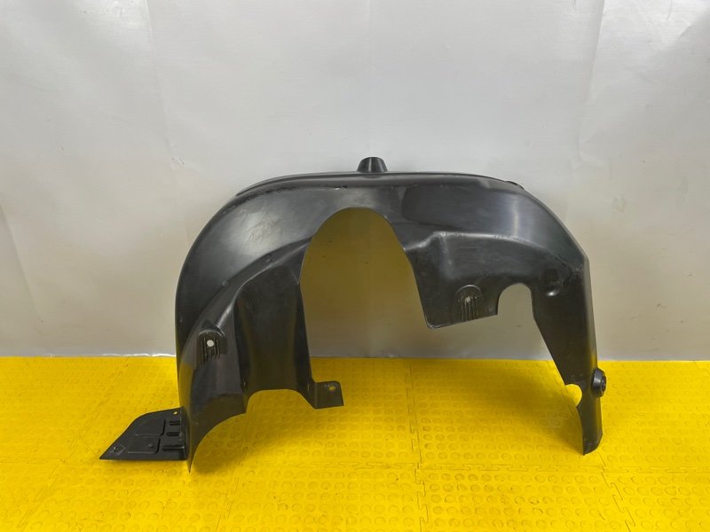 Подкрылок, 2500 рублей, Москва