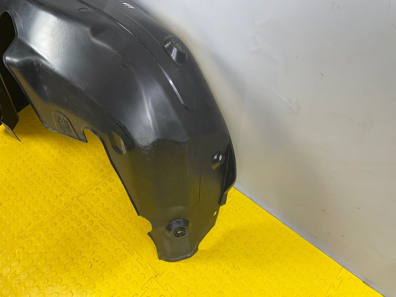 Подкрылок, 2500 рублей, Москва