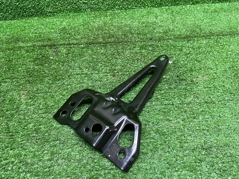 Кронштейн замка капота, 1000 рублей, Москва