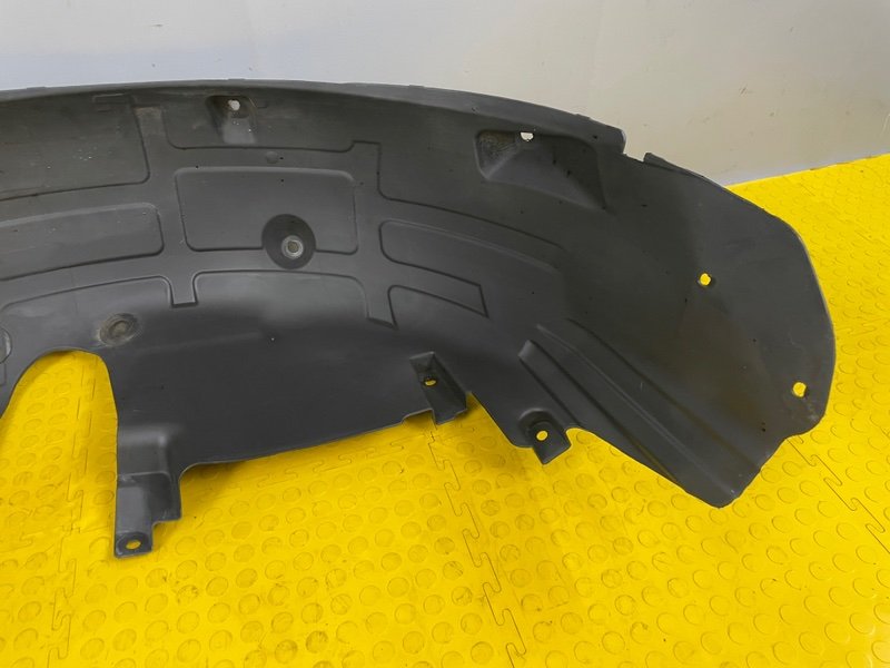 Подкрылок, 3000 рублей, Москва