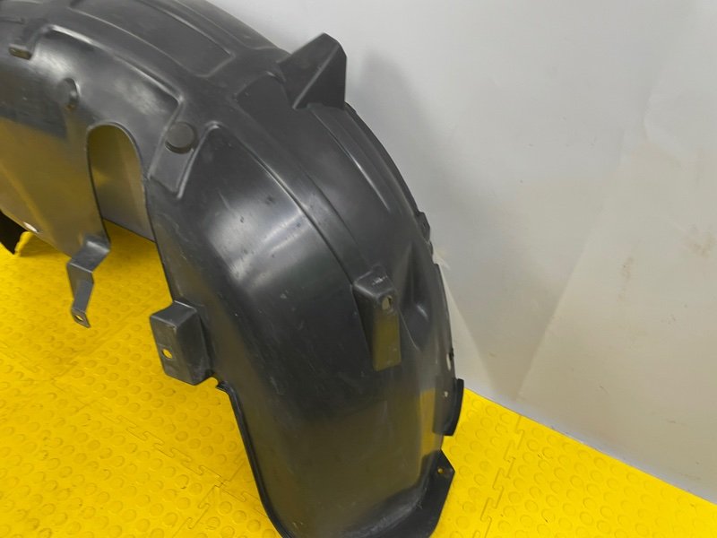 Подкрылок, 3000 рублей, Москва