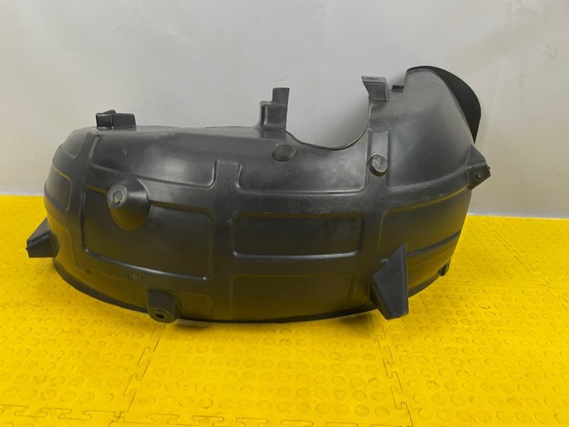 Подкрылок, 2500 рублей, Москва