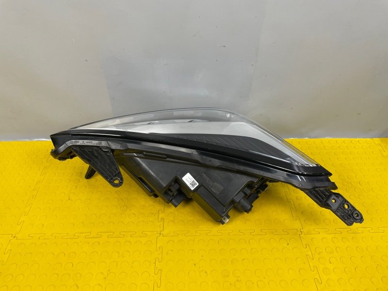 Фара правая, 35000 рублей, Москва