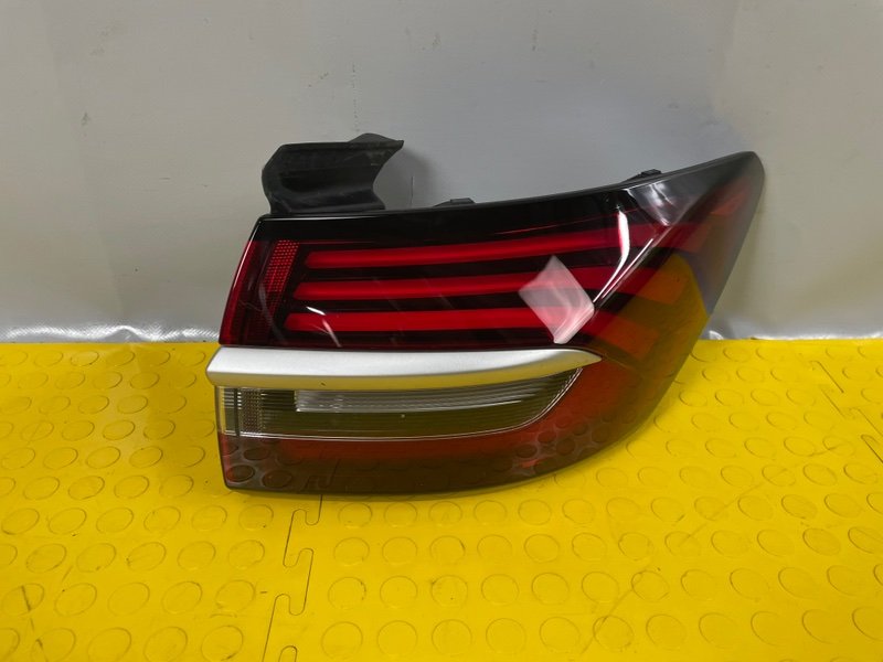 Фонарь задний правый, 12000 рублей, Москва