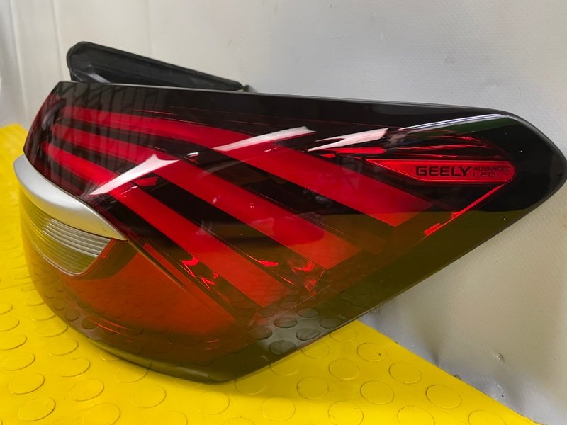 Фонарь задний правый, 12000 рублей, Москва