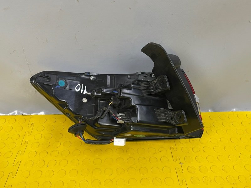 Фонарь задний правый, 12000 рублей, Москва