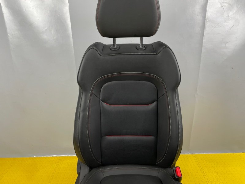 Сиденье переднее правое, 22000 рублей, Москва