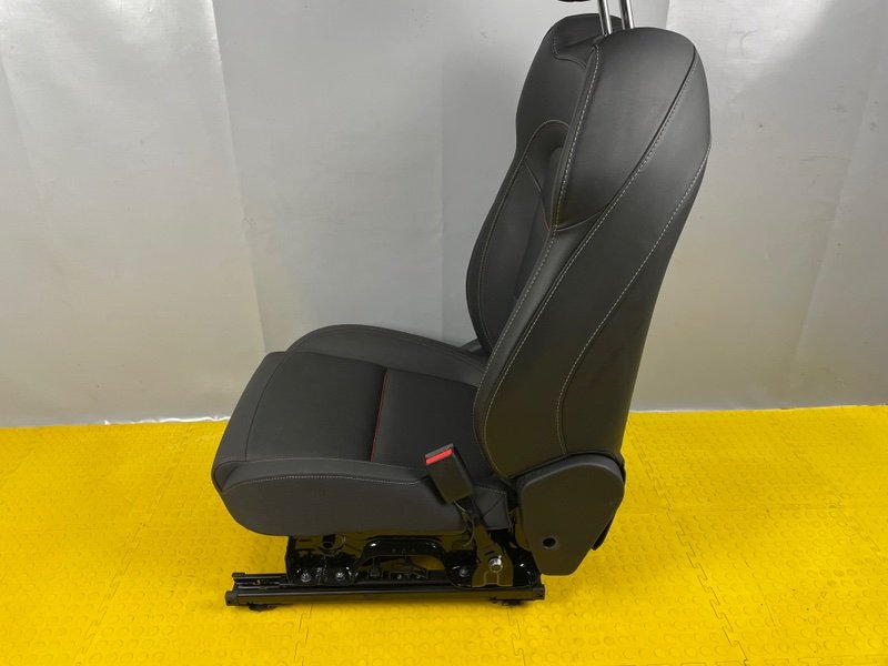 Сиденье переднее правое, 22000 рублей, Москва