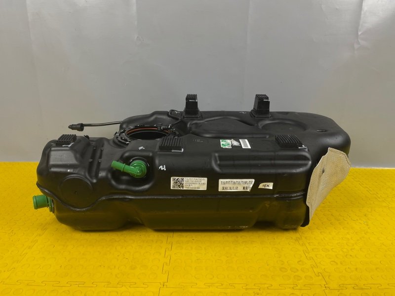 Бак топливный, 10000 рублей, Москва