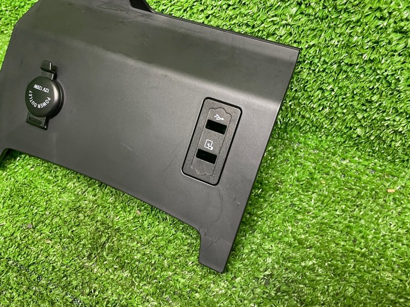 Накладка консоли, 1000 рублей, Москва