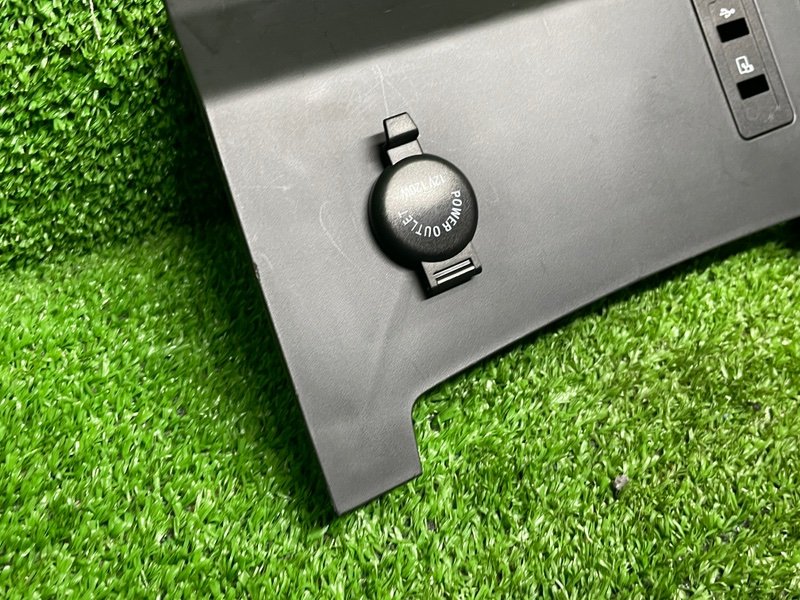 Накладка консоли, 1000 рублей, Москва