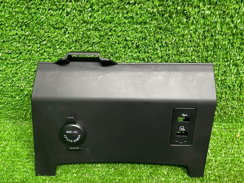 Накладка консоли, 1000 рублей, Москва