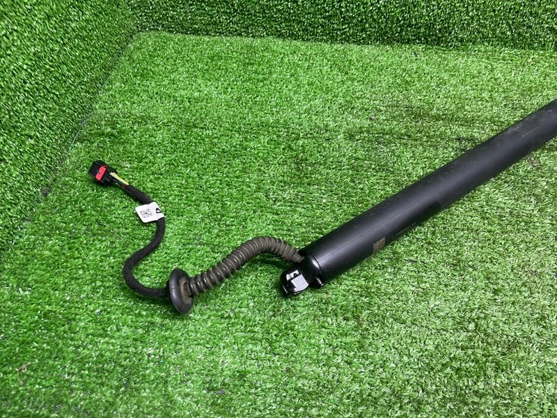 Амортизатор двери багажника, 3500 рублей, Москва