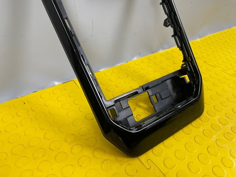 Накладка консоли, 1000 рублей, Москва