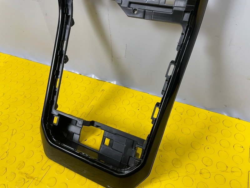 Накладка консоли, 1000 рублей, Москва