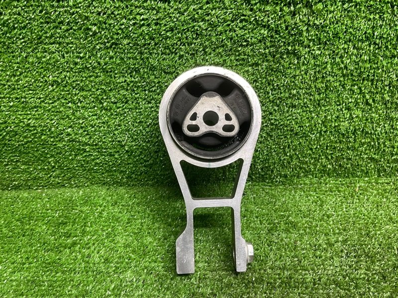 Опора двигателя, 2000 рублей, Москва