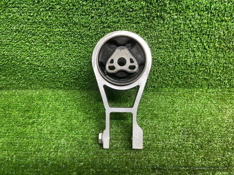 Опора двигателя, 2000 рублей, Москва