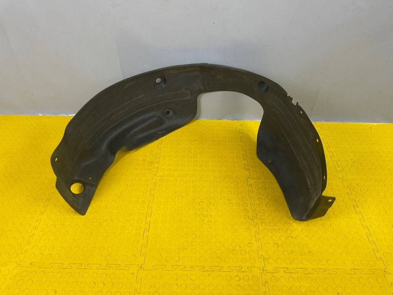 Подкрылок, 2500 рублей, Москва