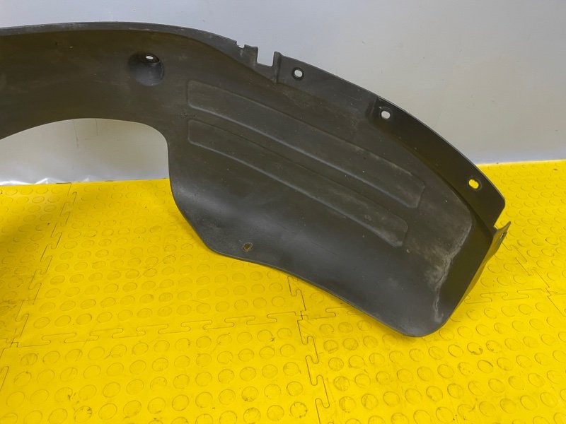 Подкрылок, 2500 рублей, Москва