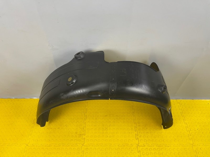 Подкрылок, 2500 рублей, Москва