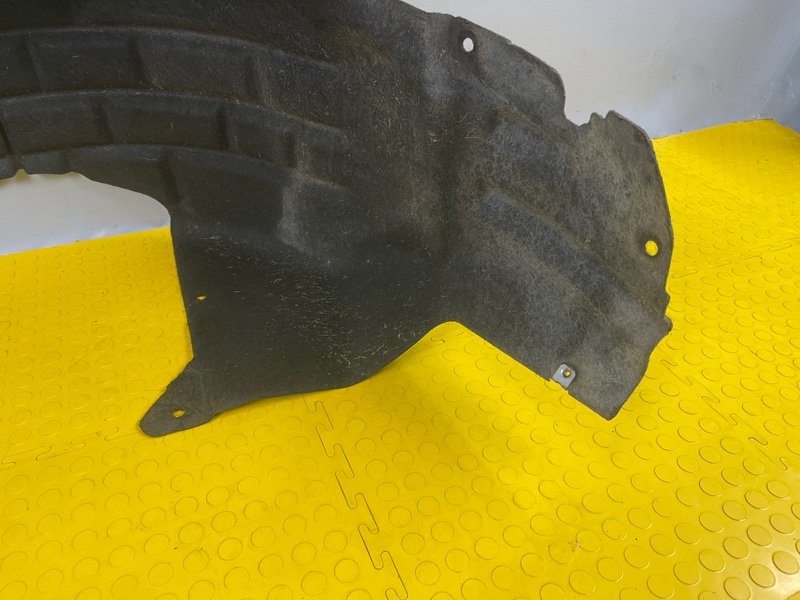 Подкрылок, 2000 рублей, Москва