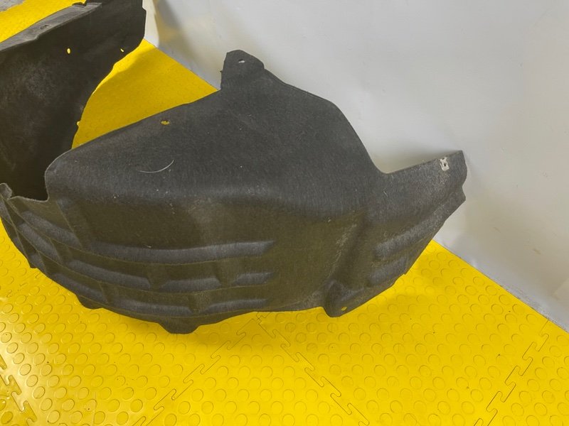 Подкрылок, 2000 рублей, Москва