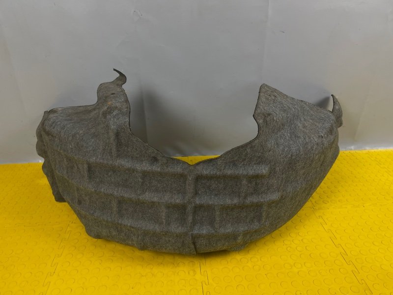 Подкрылок, 2000 рублей, Москва