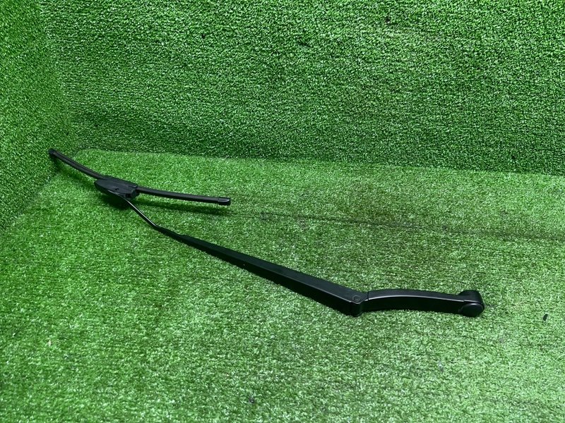 Поводок стеклоочистителя передний, 1500 рублей, Москва