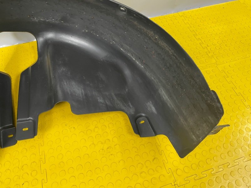 Подкрылок, 1500 рублей, Москва