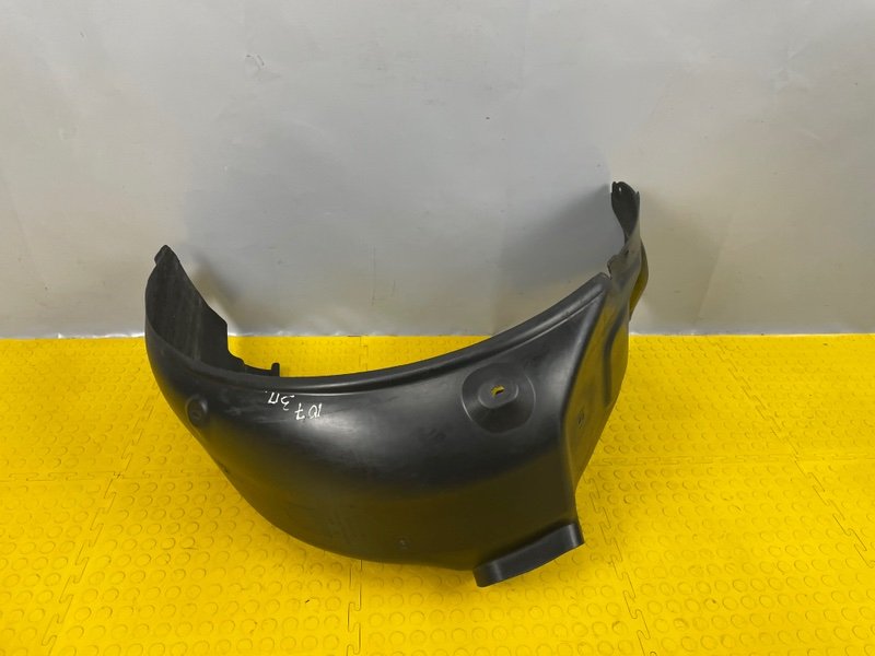 Подкрылок, 1500 рублей, Москва