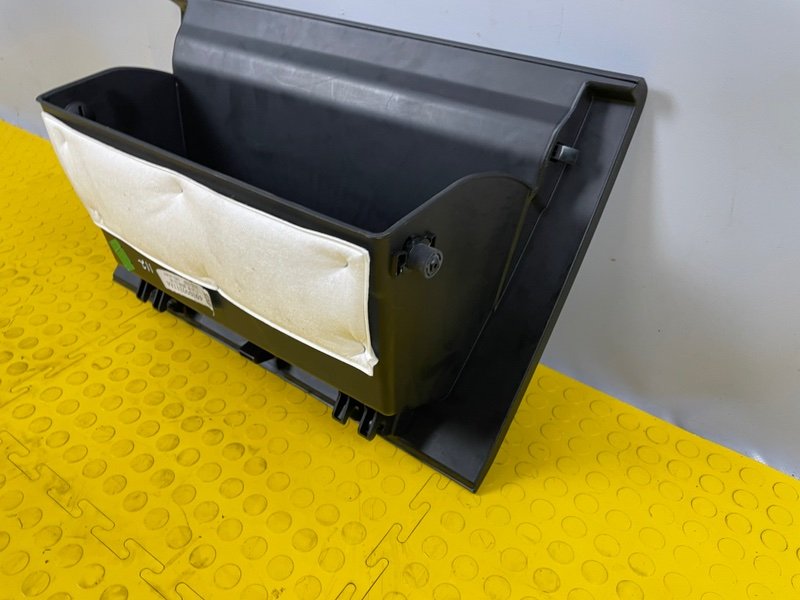 Бардачок, 2000 рублей, Москва