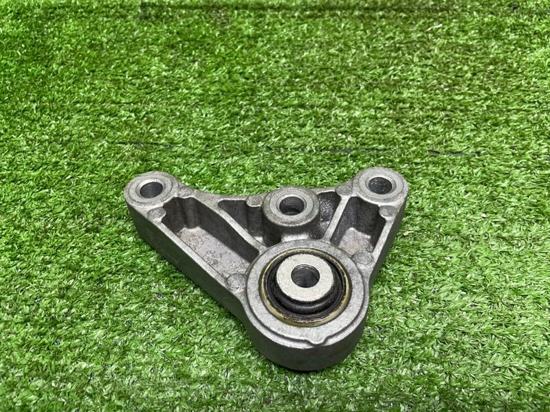 Опора двигателя, 2000 рублей, Москва