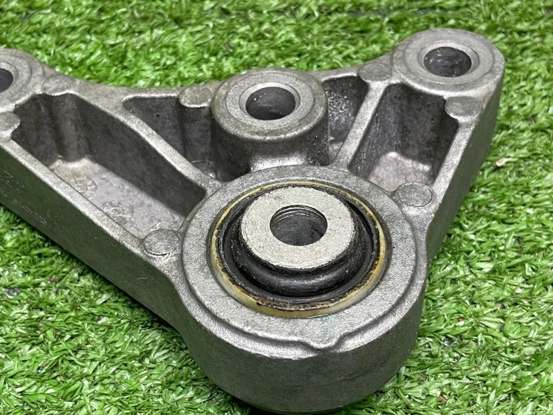 Опора двигателя, 2000 рублей, Москва