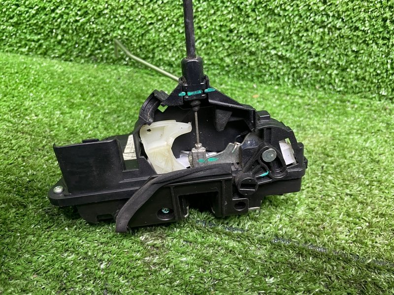 Замок двери задней левой, 2000 рублей, Москва