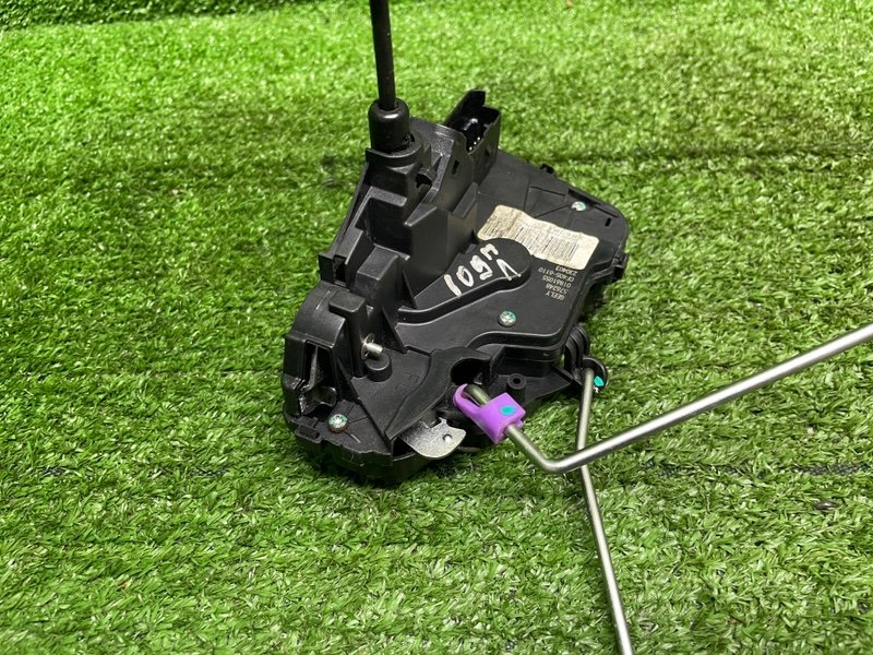 Замок двери передней левой, 2000 рублей, Москва